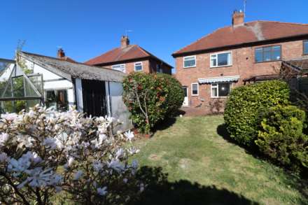 St David Road, Eastham, Image 14