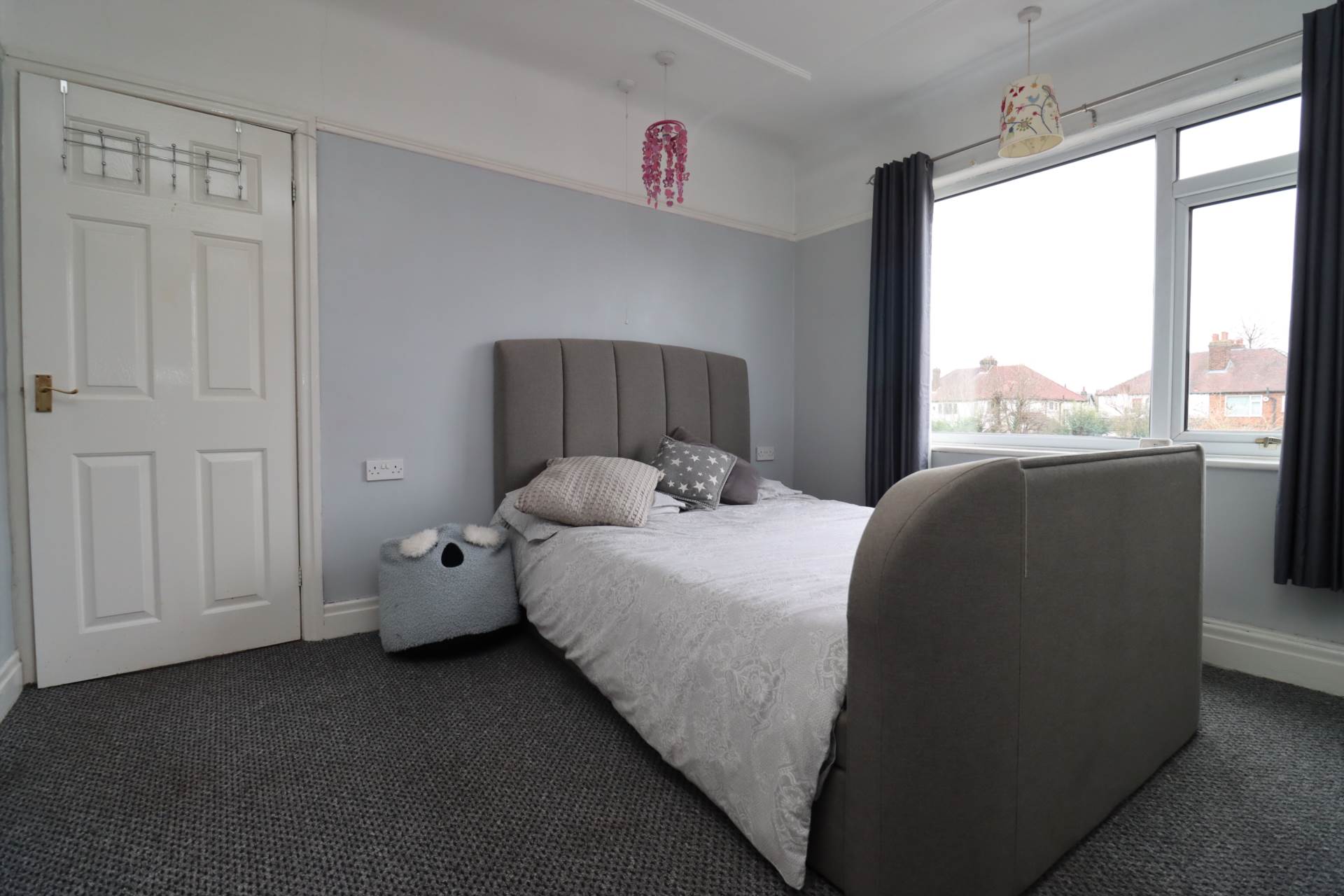 Heather Dene, Bromborough, Image 16