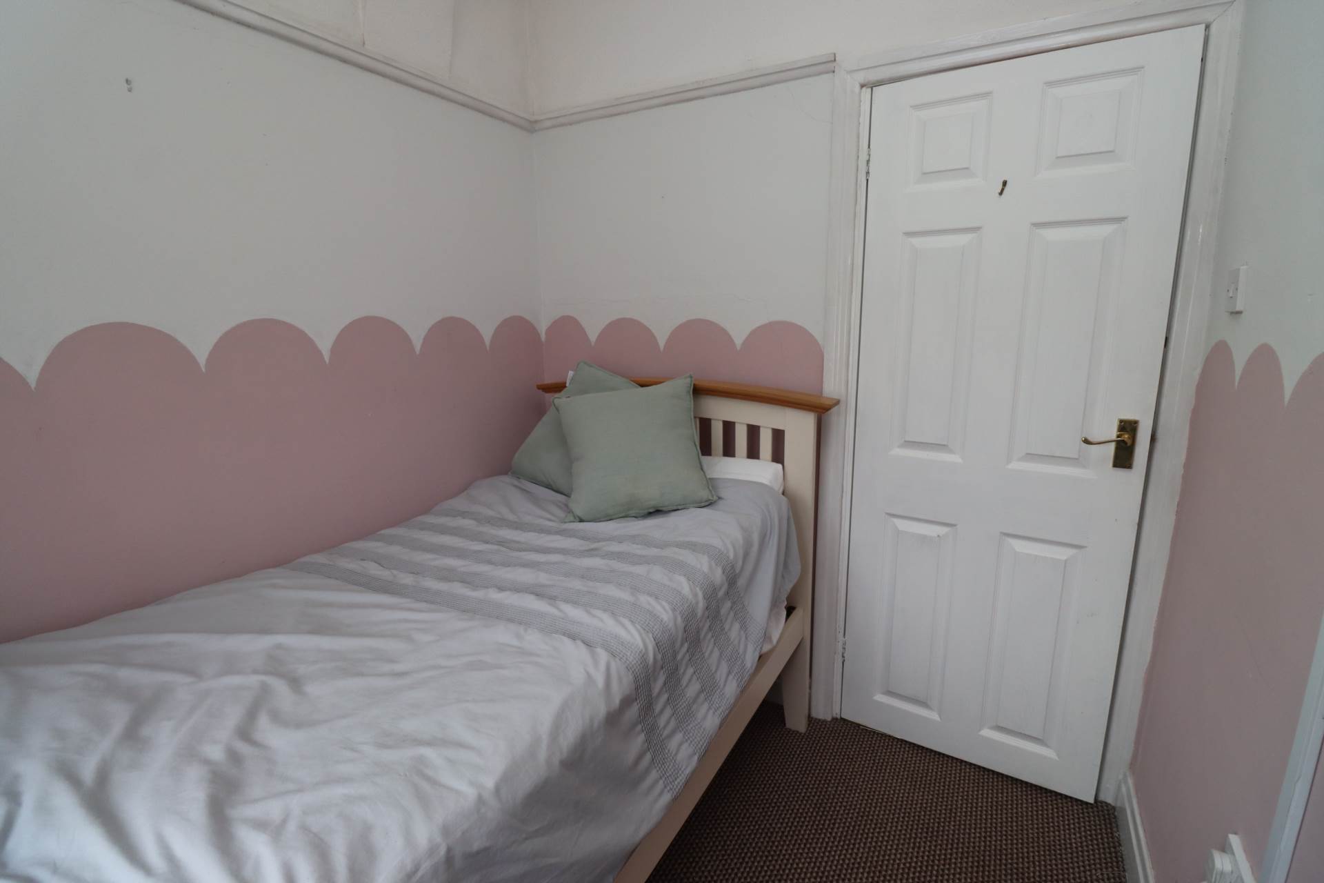 Heather Dene, Bromborough, Image 17