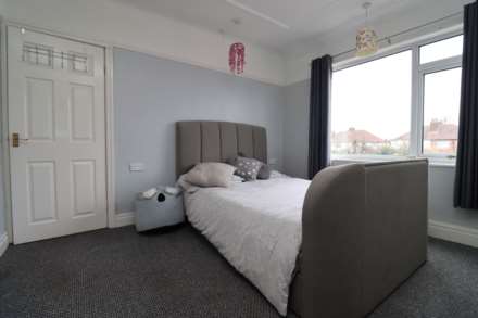 Heather Dene, Bromborough, Image 16