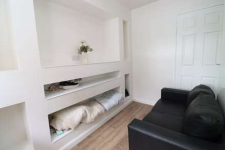 Bettisfield Avenue, Bromborough, Image 11