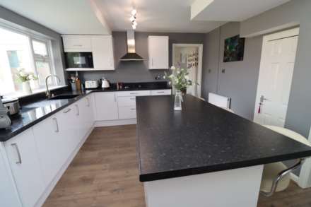Bettisfield Avenue, Bromborough, Image 4