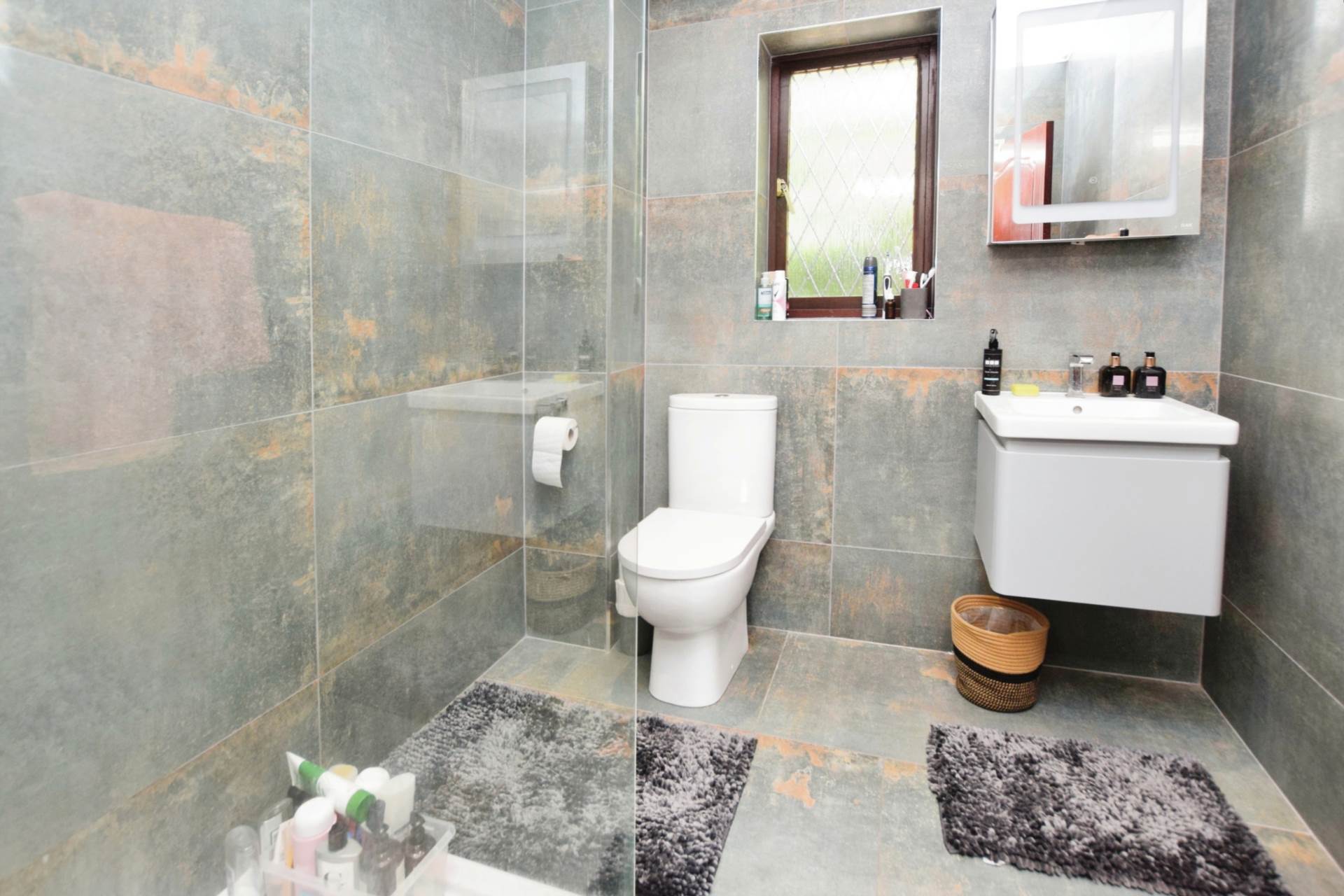Dibbinsdale Road, Bromborough, Image 13