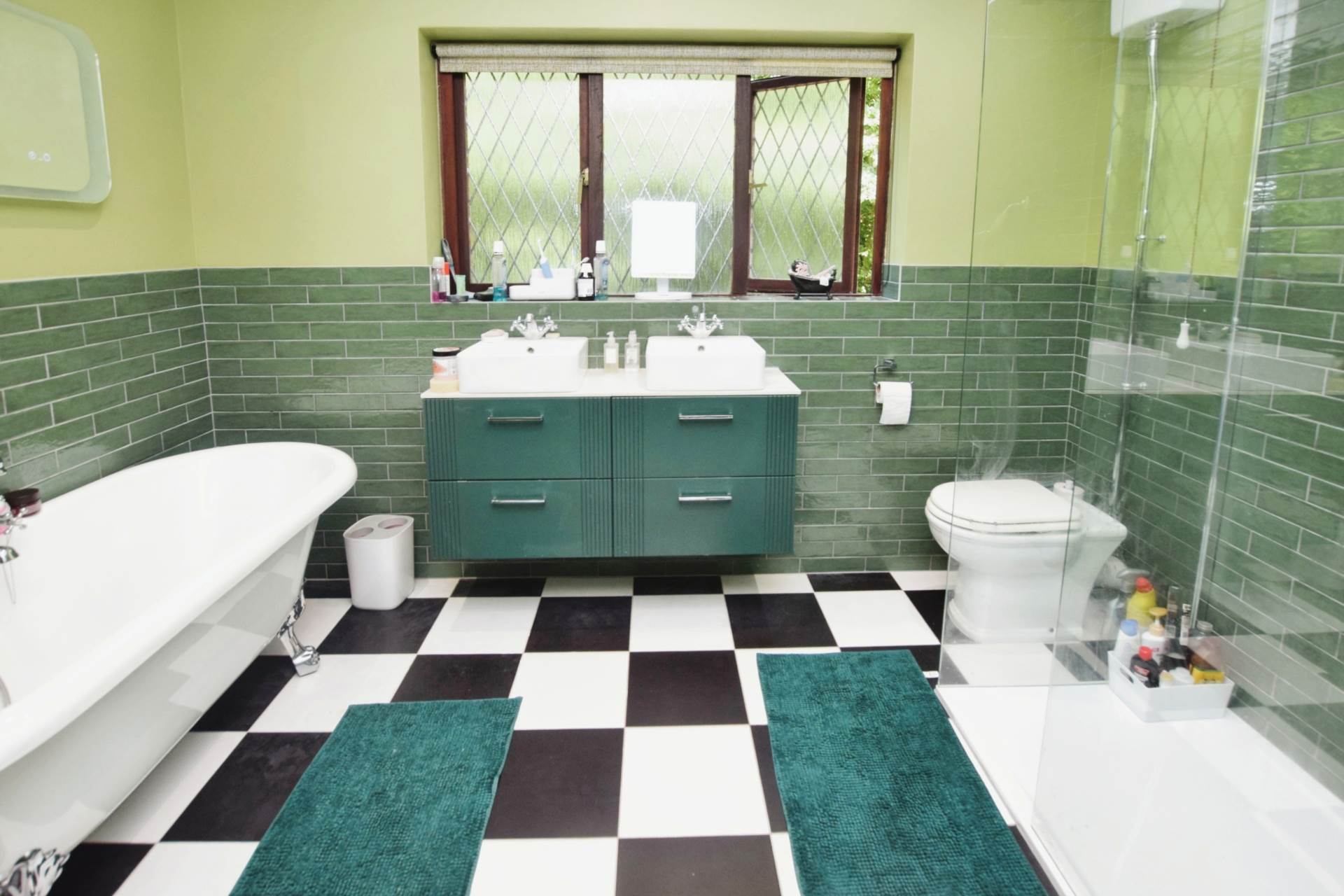 Dibbinsdale Road, Bromborough, Image 15