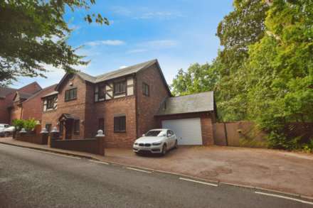 4 Bedroom Detached, Dibbinsdale Road, Bromborough