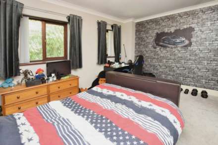 Dibbinsdale Road, Bromborough, Image 14