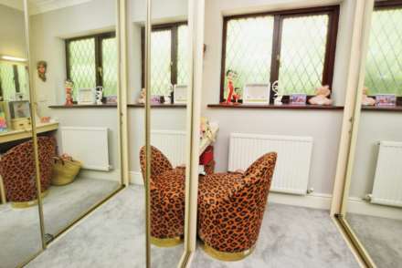 Dibbinsdale Road, Bromborough, Image 24