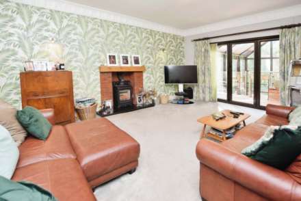 Dibbinsdale Road, Bromborough, Image 5