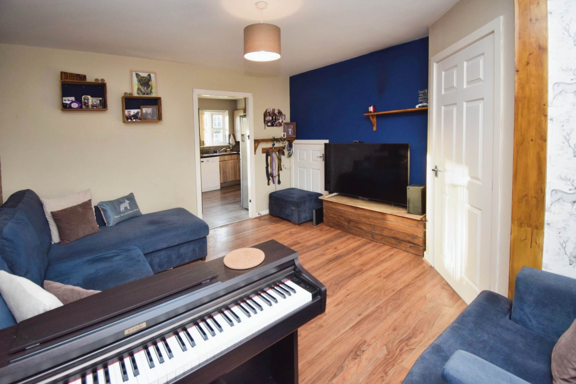 Hutchinson Close, Beechwood, Image 7