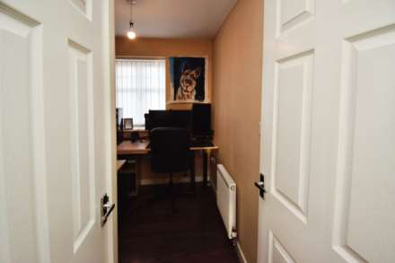 Hutchinson Close, Beechwood, Image 19