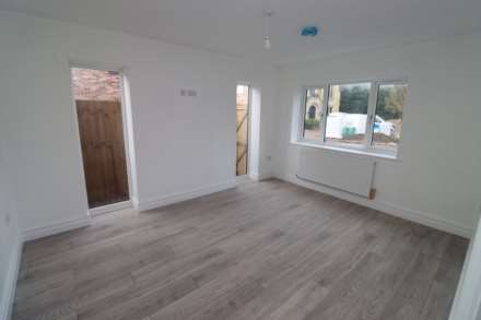 Bridle Road, Bromborough, Image 10