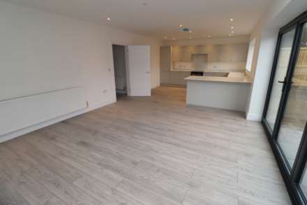 Bridle Road, Bromborough, Image 7