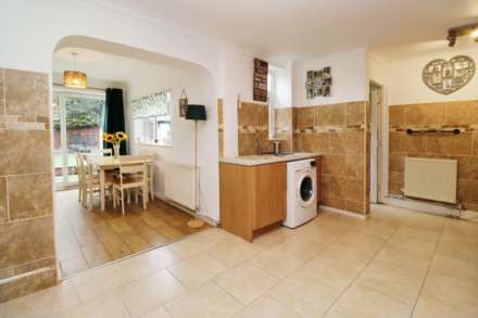 Clifton Avenue, Eatham, Image 3