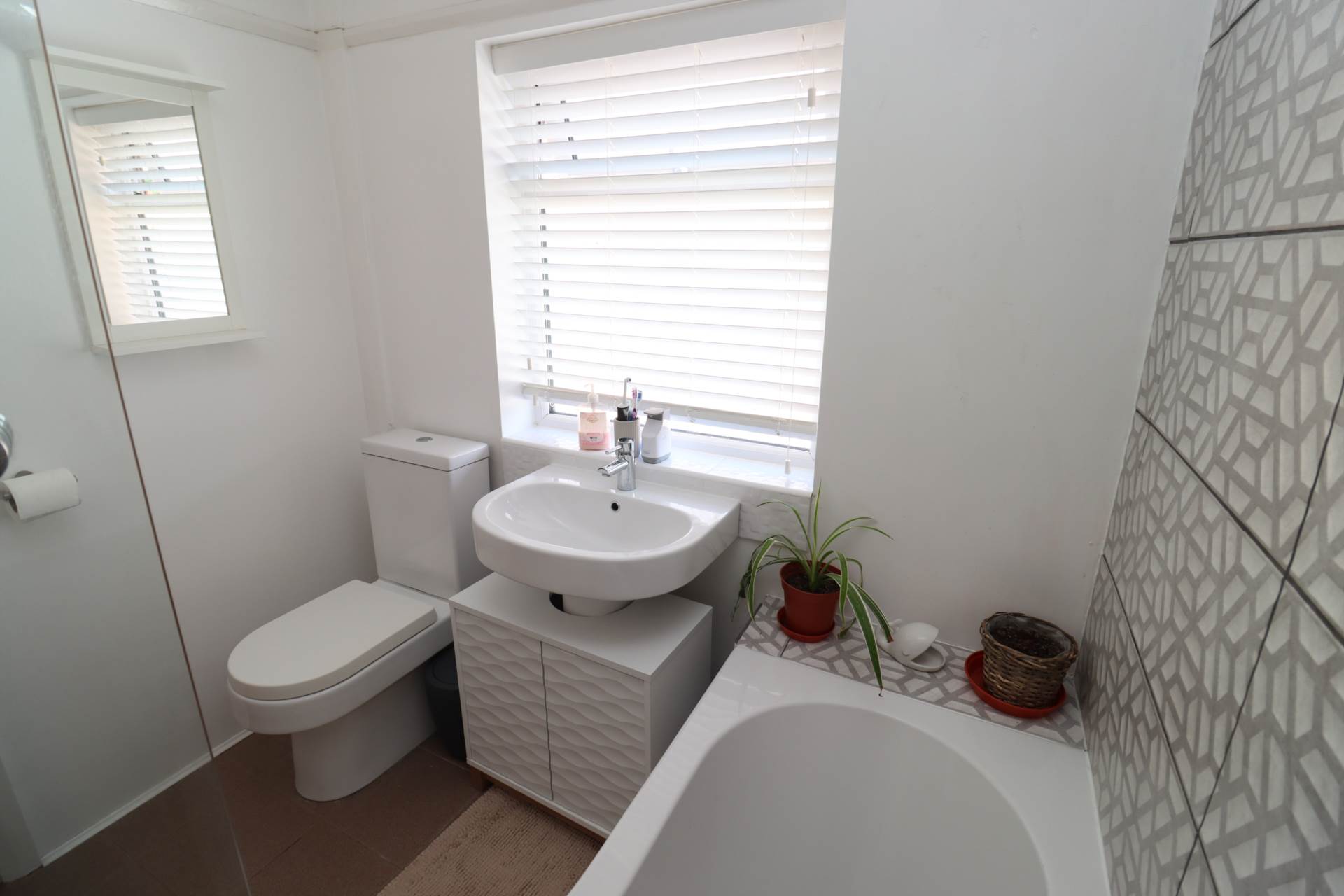 Bridle Road, Eastham, Image 17