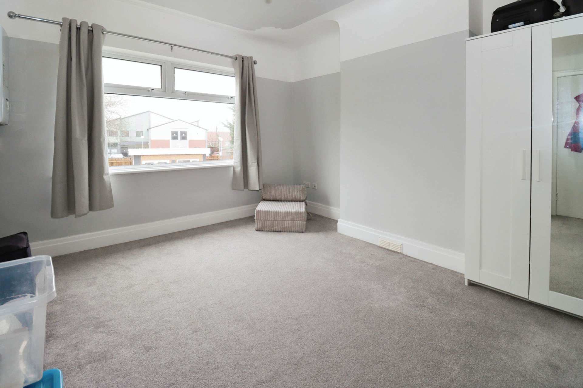 Queensbury Avenue, Bromborough, Image 15