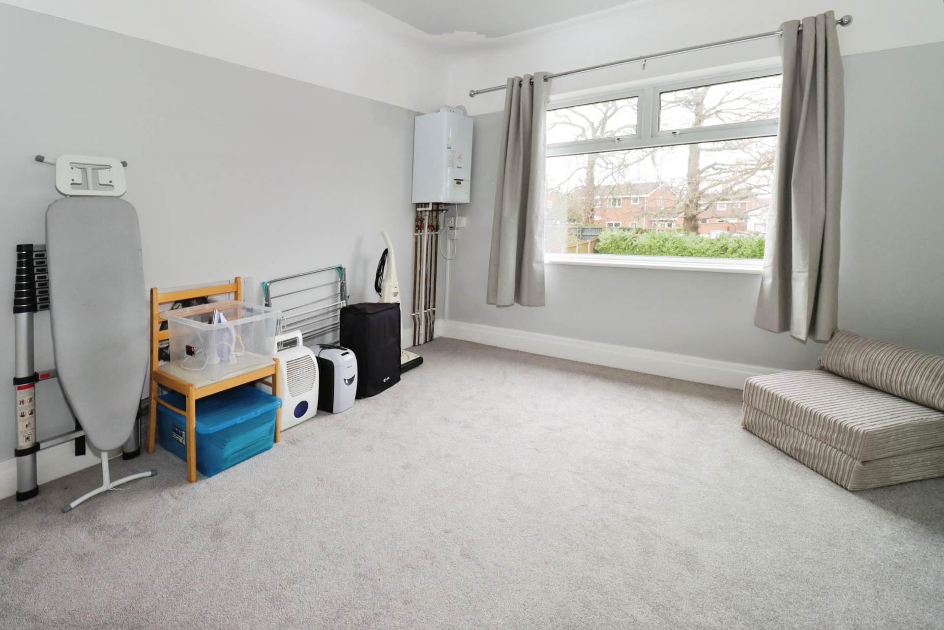 Queensbury Avenue, Bromborough, Image 16