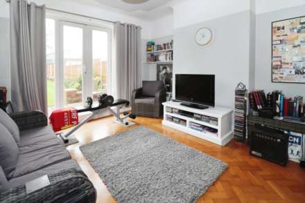 Queensbury Avenue, Bromborough, Image 7