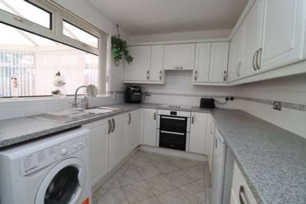 Thornleigh Avenue, Eastham, Image 3