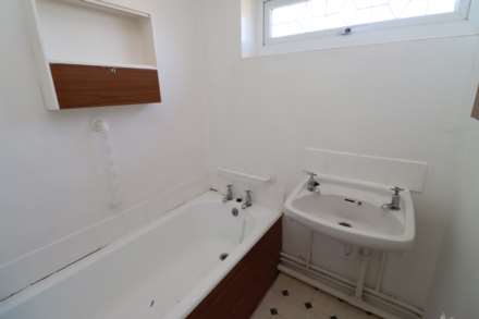 Station Road, Neston, Image 11