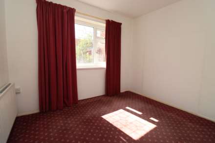 Station Road, Neston, Image 4