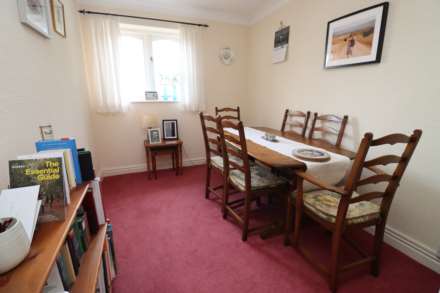 Brunsborough Close, Bromborough, Image 4