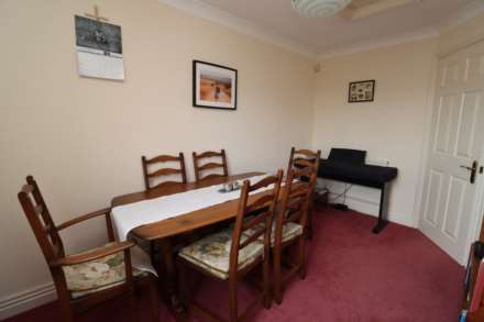 Brunsborough Close, Bromborough, Image 9