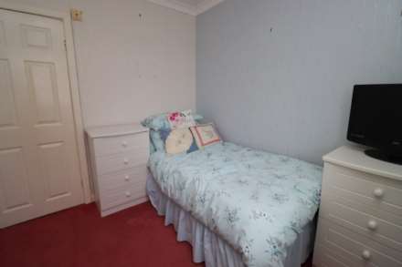 Renfrew Avenue, Eastham, Image 17