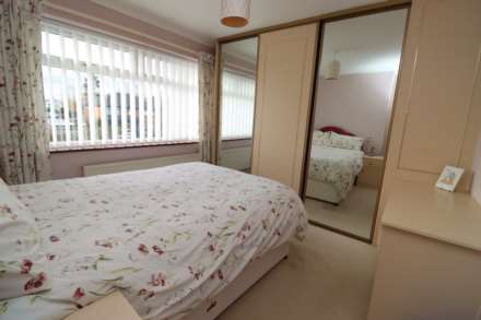 Alistair Drive, Bromborough, Image 17