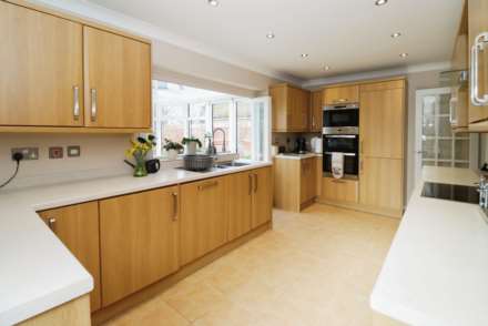 Gorsefield Close, Bromborough, Image 8