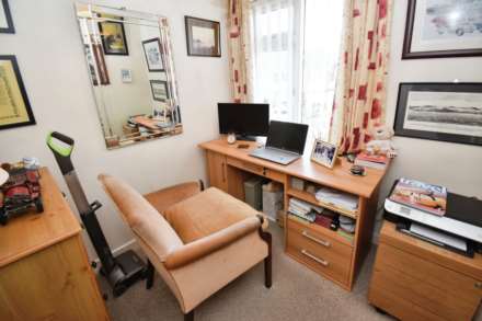 Dearnford Avenue, Bromborough, Image 12