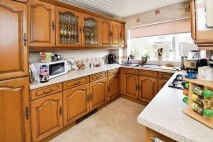 Dearnford Avenue, Bromborough, Image 8