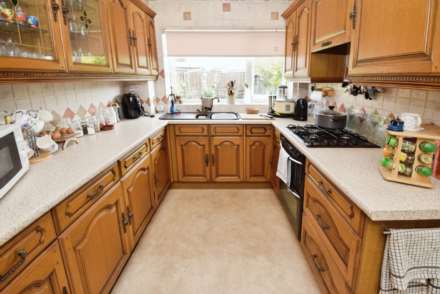 Dearnford Avenue, Bromborough, Image 9
