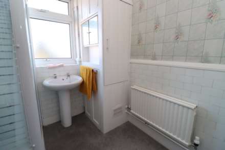 Bridle Road, Bromborough, Image 15