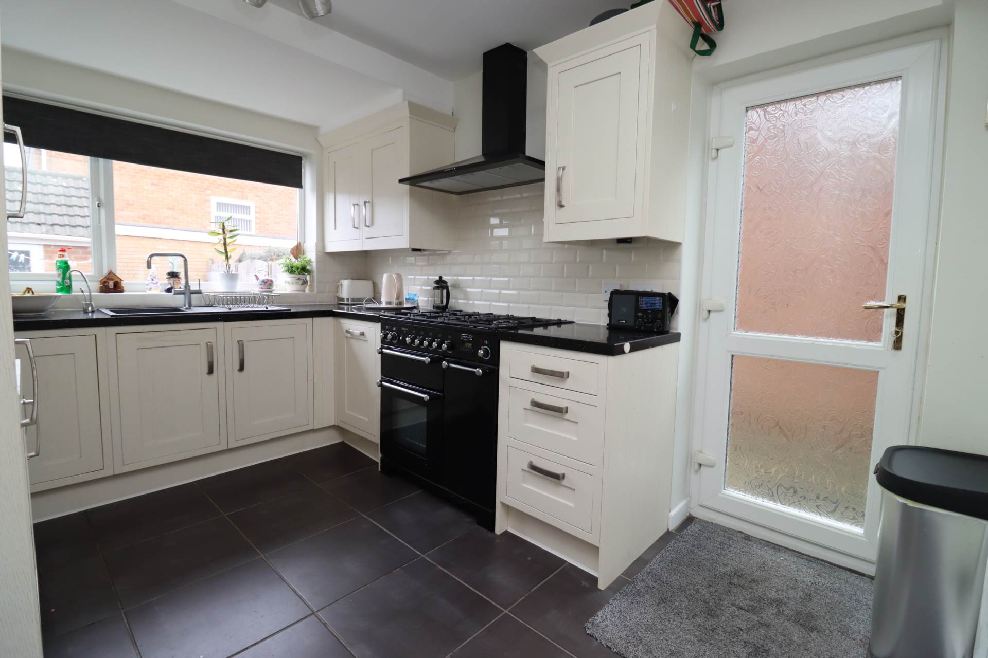 Plymyard Avenue, Bromborough, Image 4