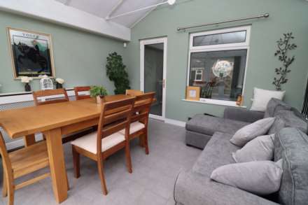 Plymyard Avenue, Bromborough, Image 11