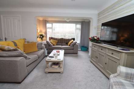 Plymyard Avenue, Bromborough, Image 2