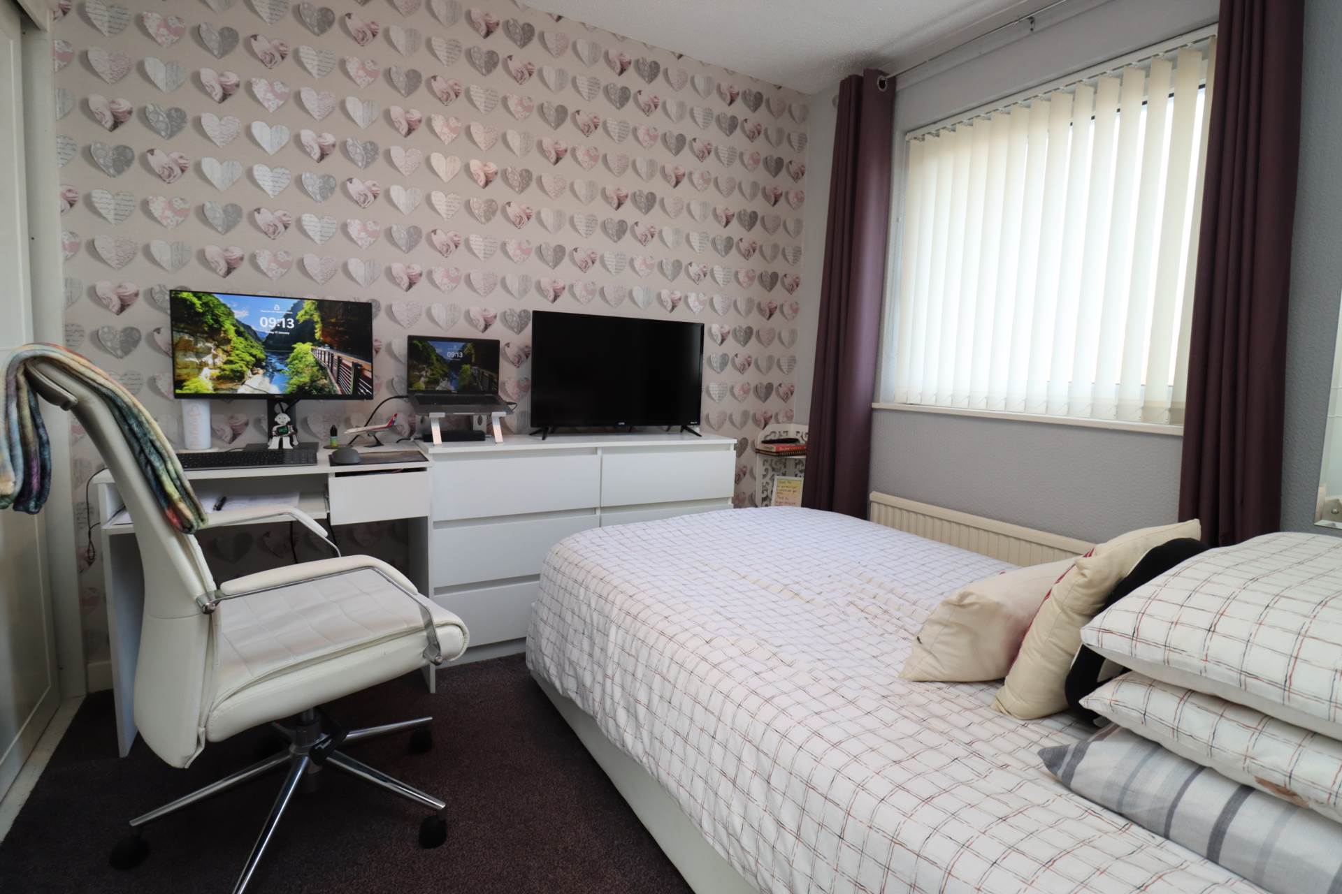 Parkwood Close, Bromborough, Image 9
