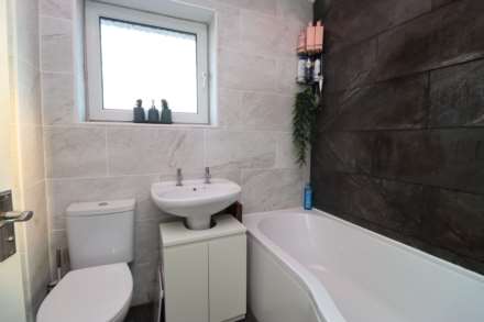 Parkwood Close, Bromborough, Image 11