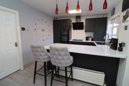 Parkwood Close, Bromborough, Image 4