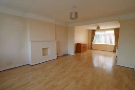 Dearnford Avenue, Eastham, Image 2