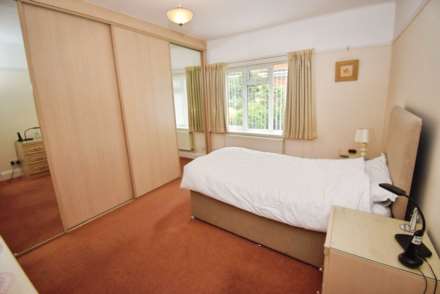 Croft Avenue, Bromborough, Image 10