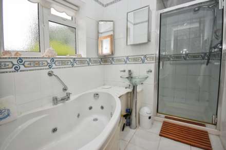 Croft Avenue, Bromborough, Image 12