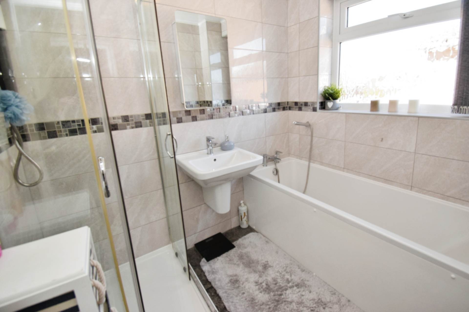 Edgewood Drive, Bromborough, Image 13