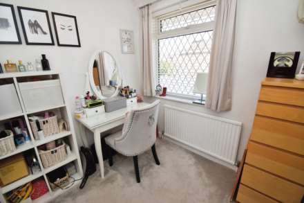 Edgewood Drive, Bromborough, Image 12