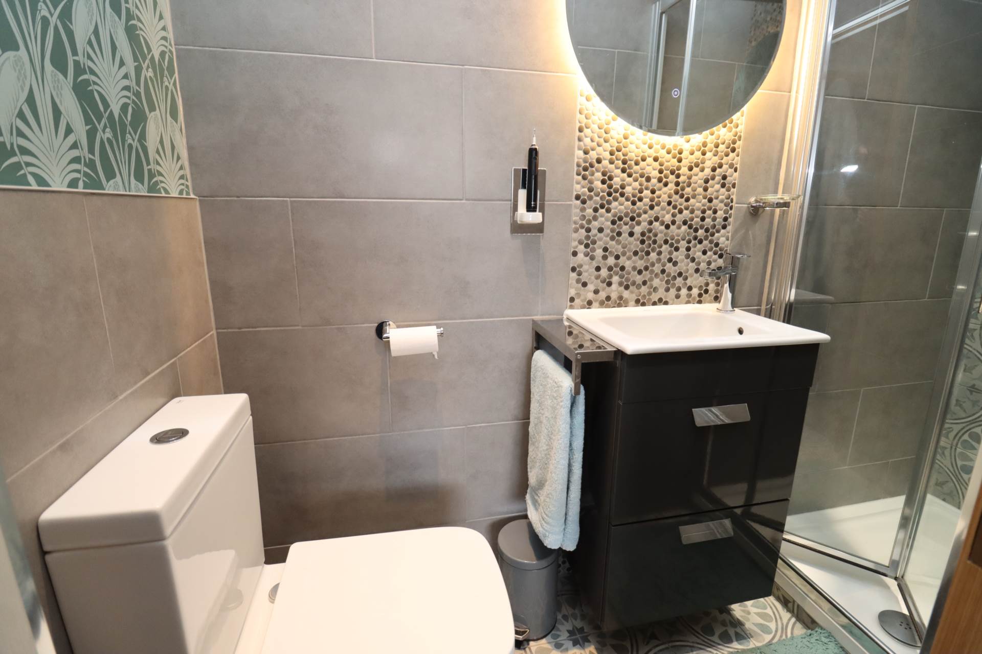 Westhouse Close, Bromborough, Image 9