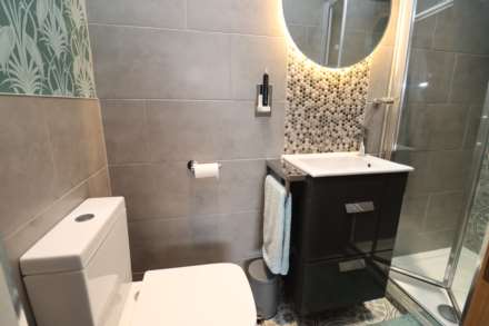 Westhouse Close, Bromborough, Image 9