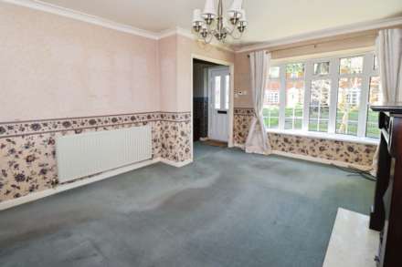 Langley Close, Spital, Image 7