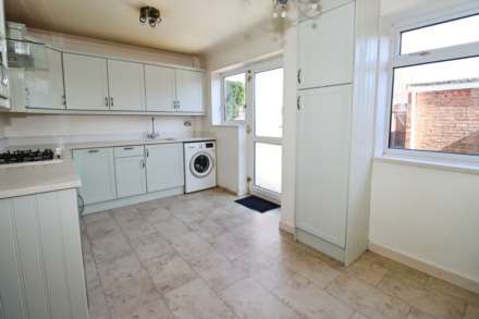 Langley Close, Spital, Image 8