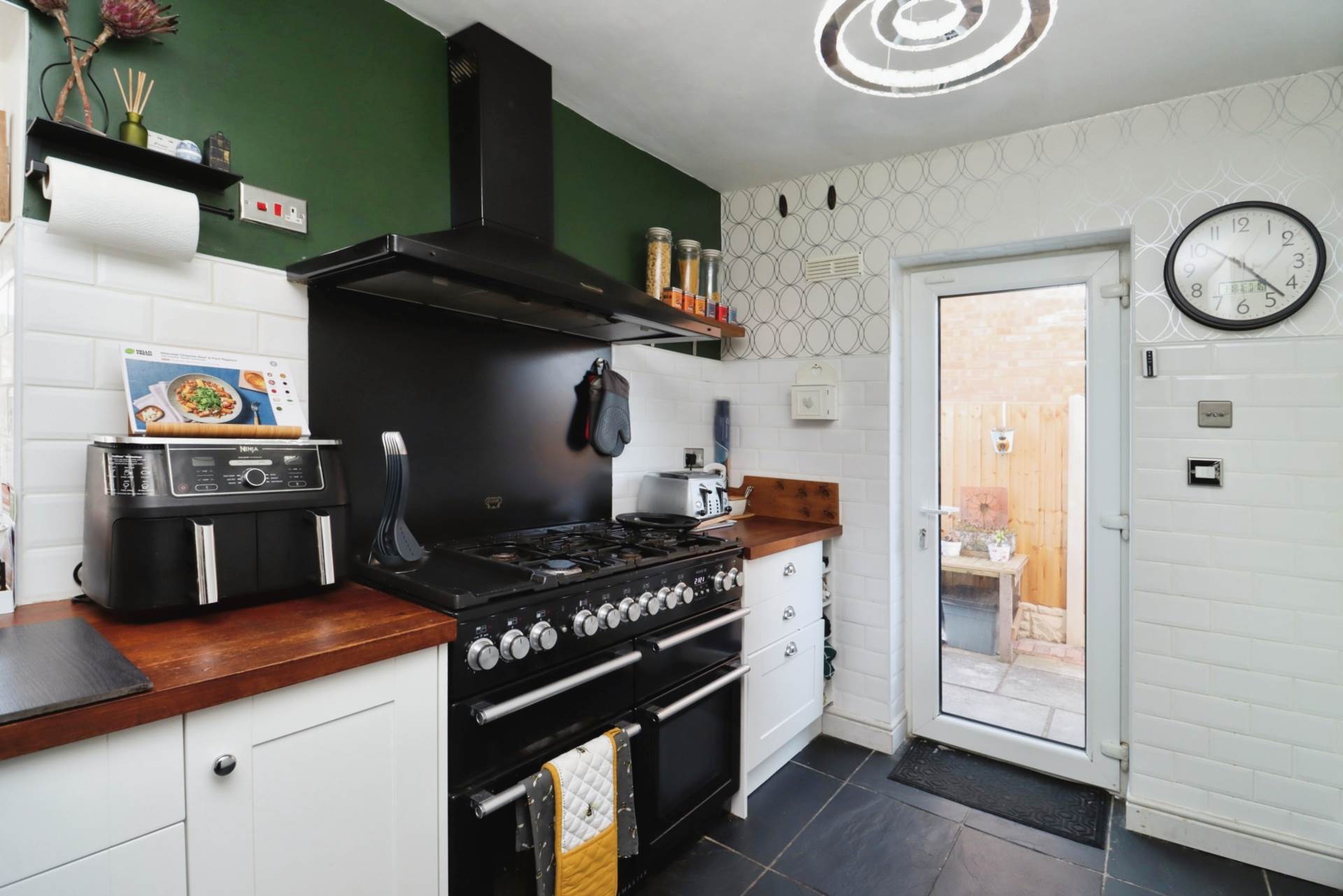 Howells Avenue, Great Sutton, Image 17