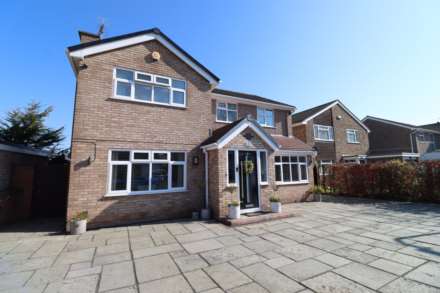 Howells Avenue, Great Sutton, Image 1